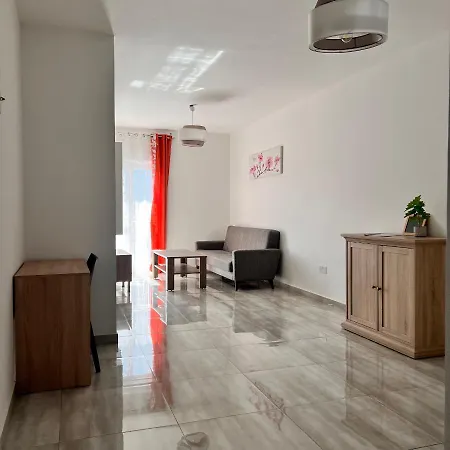 F4 1, Private Double With Private Bathroom And Balcony