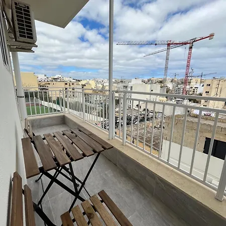 F4 1, Private Double With Private Bathroom And Balcony Séjour chez l'habitant Msida