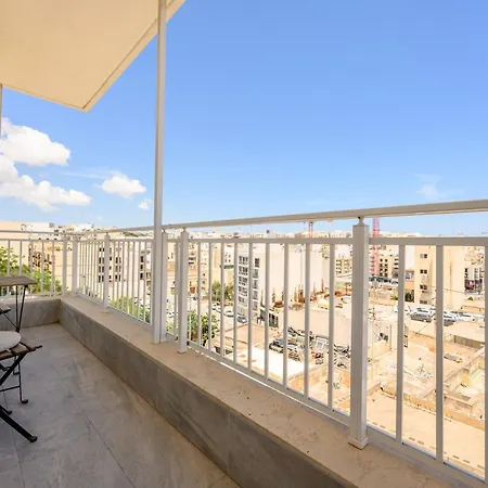 Δωμάτια σε οικογενειακή κατοικία F4 1, Private Double With Private Bathroom And Balcony Msida
