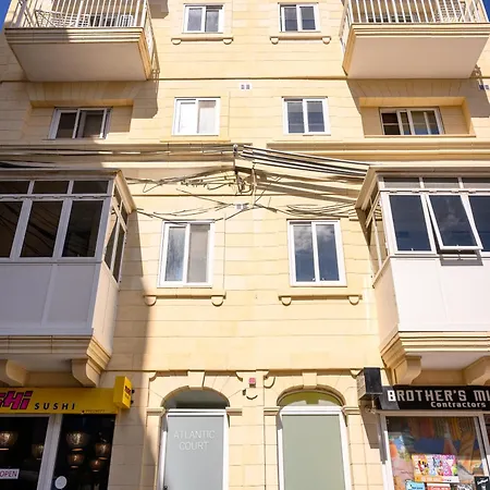 F4 1, Private Double With Private Bathroom And Balcony Homestay