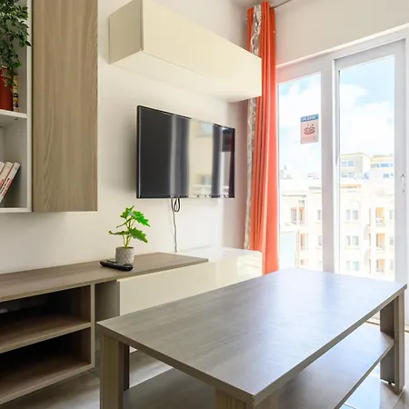 F4 1, Private Double With Private Bathroom And Balcony Homestay Msida