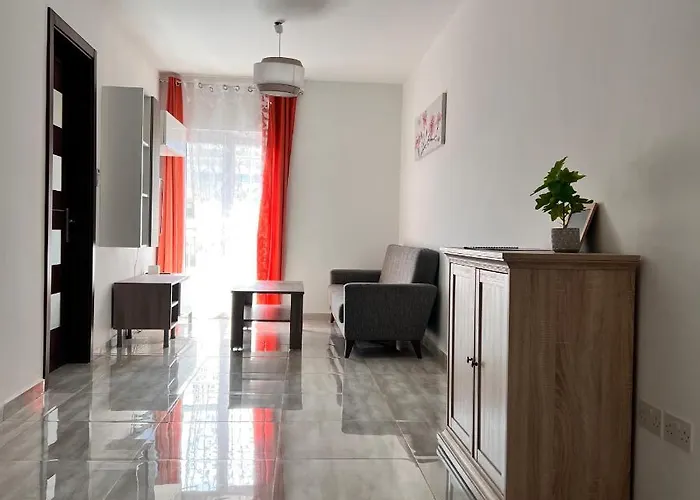 F4 1, Private Double With Private Bathroom And Balcony Msida