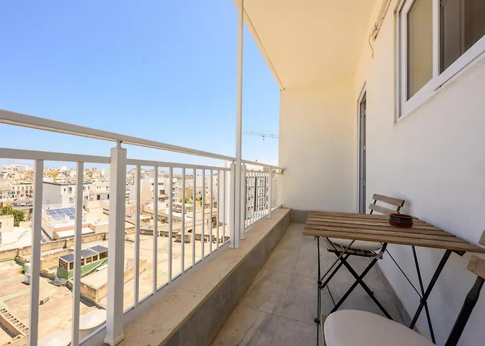 F4 1, Private Double With Private Bathroom And Balcony Msida