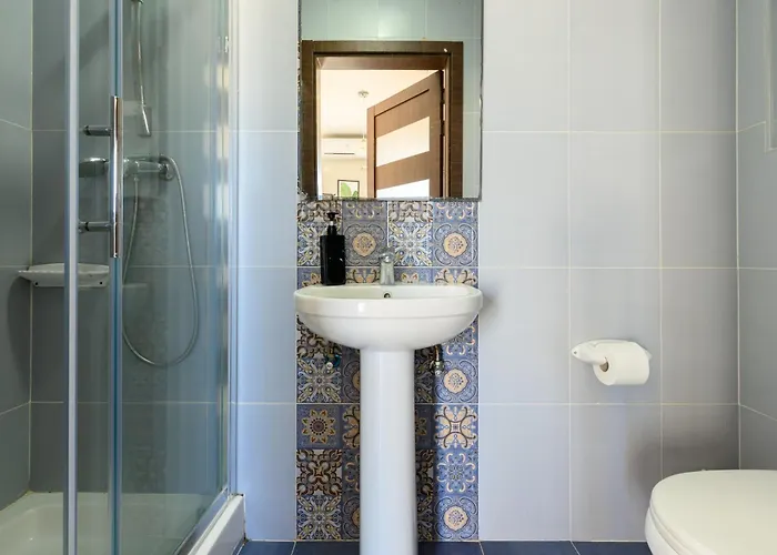 F4 1, Private Double With Private Bathroom And Balcony Habitación en casa particular