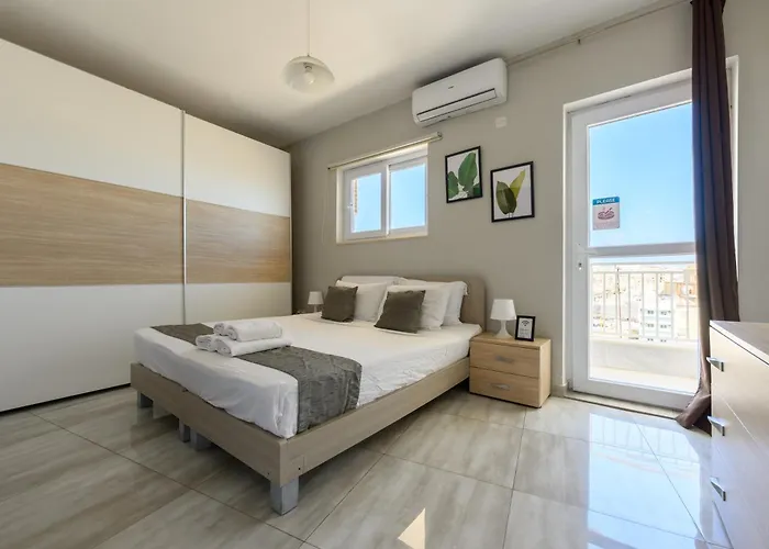 F4 1, Private Double With Private Bathroom And Balcony Habitación en casa particular Msida